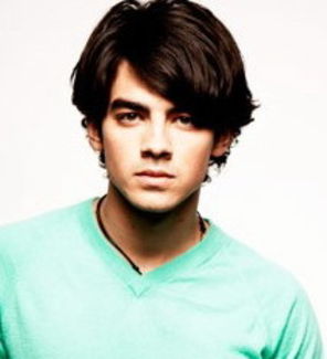 Ce nazbatii facea Joe Jonas in copilarie?