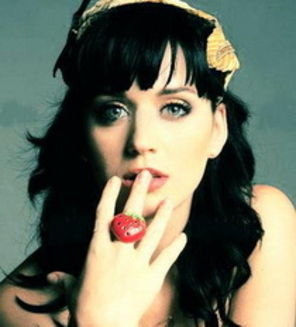 Katy Perry judeca oamenii dupa vestimentatie
