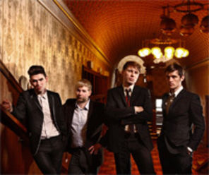 Membrii Franz Ferdinand isi scot sangele (Blood) pe piata