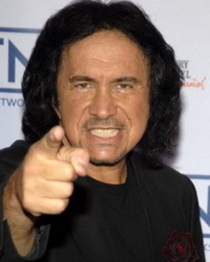 Gene Simmons si-a vandut pietrele de la rinichi pentru 15.000 de dolari