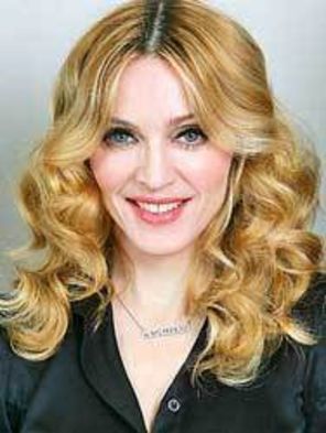 Polonezii n-o vor pe Madonna