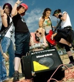 Blaxy Girls te invita sa apari in noul videoclip `Nu suporti (E vina mea)`
