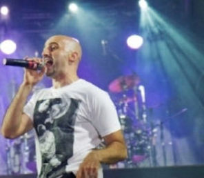 Vezi poze si filmari de la concertul Voltaj V8