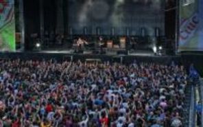 Franz Ferdinand - show incendiar in ziua surprizelor B'ESTFEST