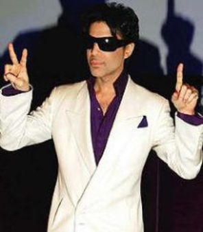 Prince si-a depasit recordul: 7000 de bilete sold-out in 8 minute