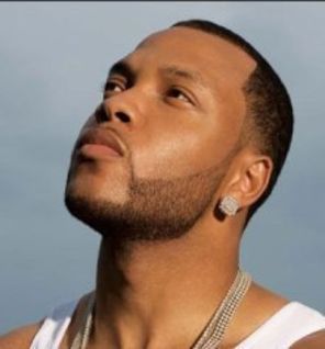 `Jump`, noul clip Flo Rida feat. Nelly Furtado