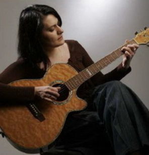 Alina Manole, Ducu Bertzi canta la Festivalul `Medias, Cetate Medievala`
