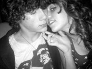 Zvon: Nick Jonas i-a dat inel de logodna lui Miley Cyrus
