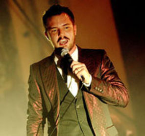 Brandon Flowers (The Killers) a fost vizitat de barza