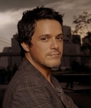 Shakira, Juanes descriu `Paradisul` pentru Alejandro Sanz (VIDEO)