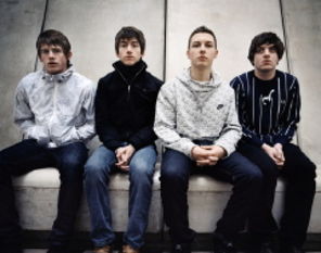 Bilete de aur in noul single Arctic Monkeys - Crying Lightning