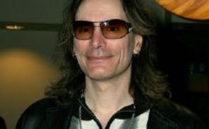 Steve Vai, Tiziano Ferro si Hot Chocolate canta la Cerbul de Aur 2009