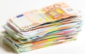 Hypermarketuri, televiziuni, radiouri si hoteluri nu platesc drepturile artistilor