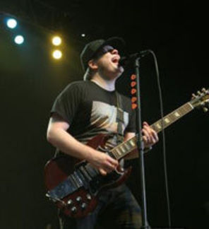 What a Catch, Donnie! Solistul Fall Out Boy, arestat