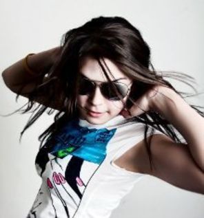 `Go crazy`  primul videoclip semnat JJ (poze)