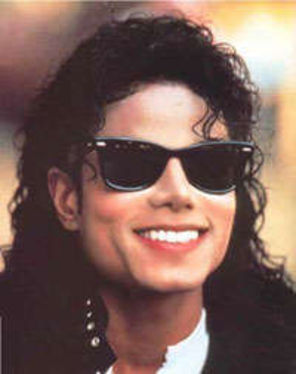 Michael Jackson, vedeta cu cele mai mari castiguri in 2010