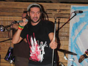 Amanat El Negro canta in deschiderea Alphaville si Bad Boys Blue