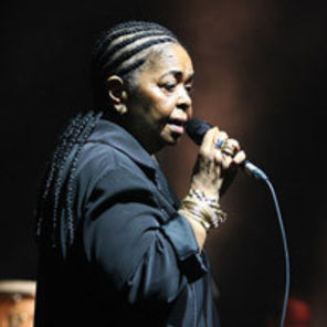 De dragoste cu Cesaria Evora