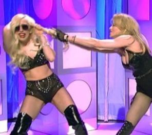 Madonna si Lady GaGa, paruiala la tv plus `Bad Romance`