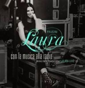 Laura Pausini - videoclip `Con la Musica alla Radio`