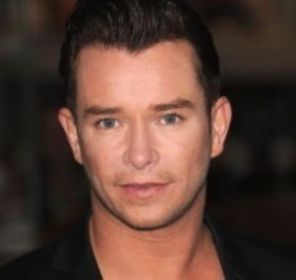 Stephen Gately s-a inecat cu propria voma