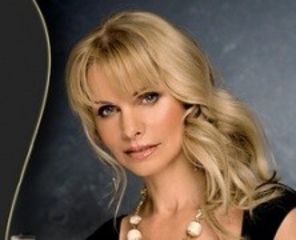 Anastasia Lazariuc lanseaza albumul `Dor de mama`