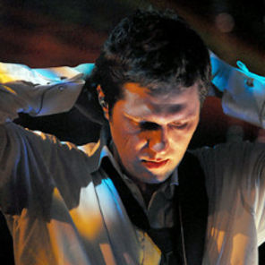 1000 pentru byron la The Silver Church
