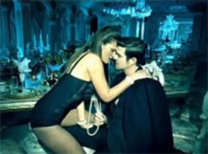 Sex Therapy, Robin Thicke iti propune o terapie prin sex (video)