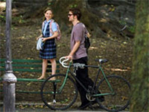 Robert Pattinson joaca in `Remember Me` - vezi trailer!