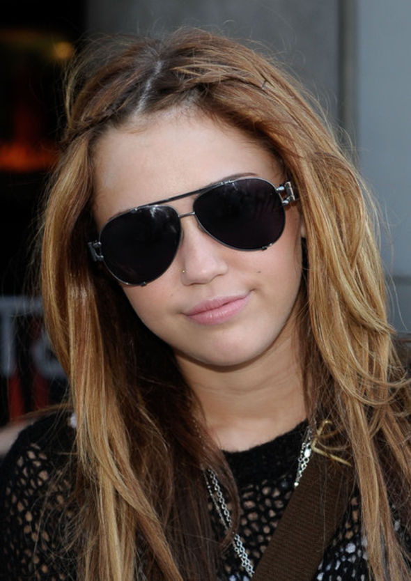 Miley Cyrus Aviator Sunglasses Incaltaminte