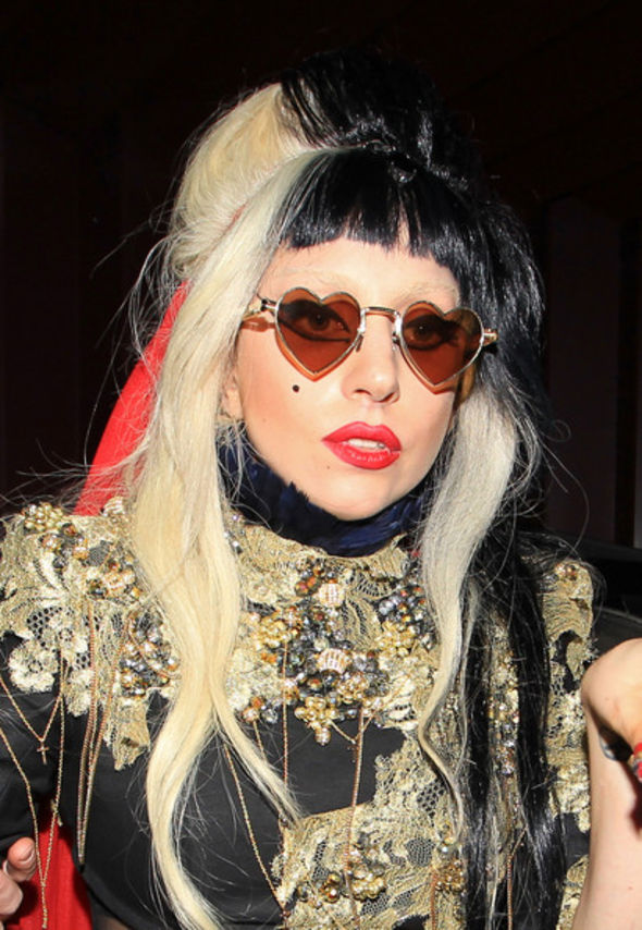 Lady Gaga Oversized Sunglasses Incaltaminte 