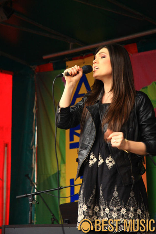 Paula in concert