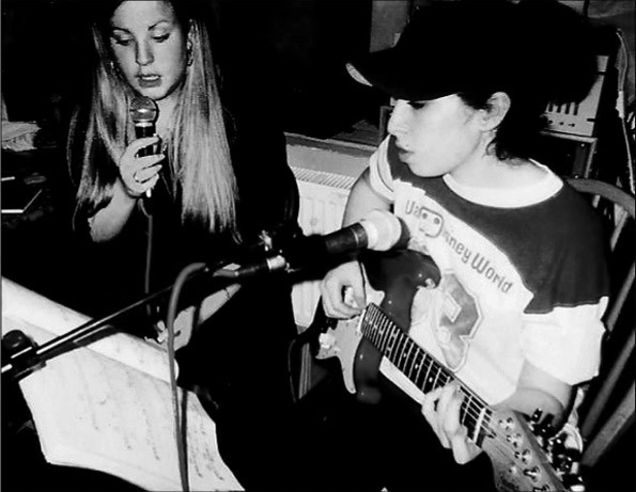 Amy Winehouse la 15 ani
