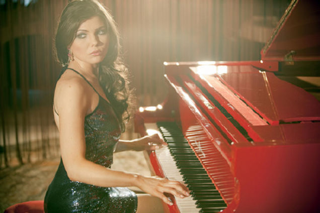Paula Seling, filmari clip `Ochii Tai`/ `In Your Eyes`