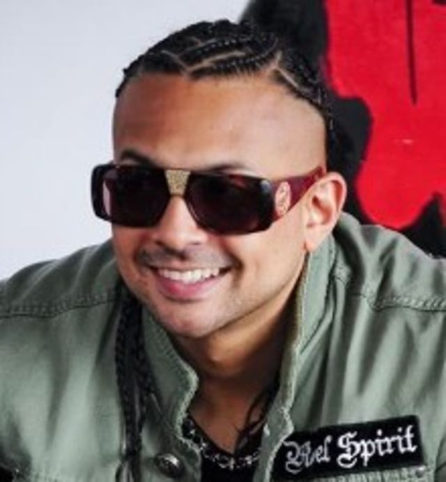 Sean Paul videoclip Hold My Hand