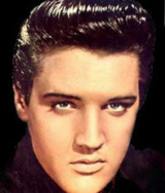 Elvis Presley - cea mai celebra coafura din istorie