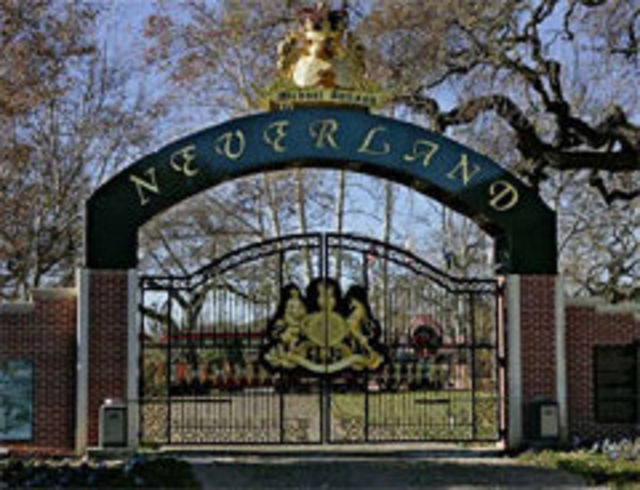 Michael Jackson - ajutat de fani sa salveze Neverland-ul