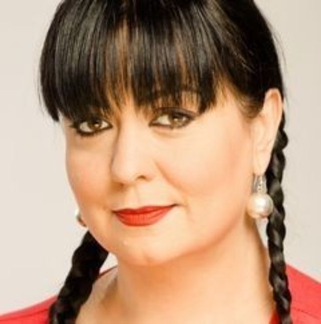 Monica Anghel va fi mamica