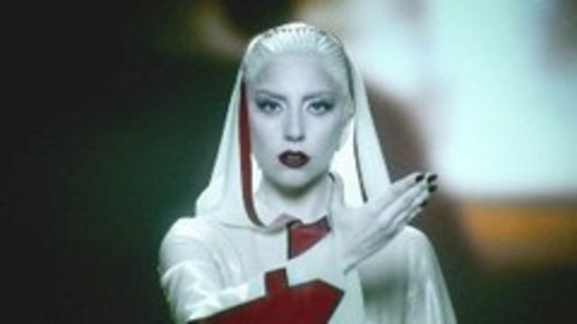 Lady GaGa moare in videoclipul Alejandro (must see)