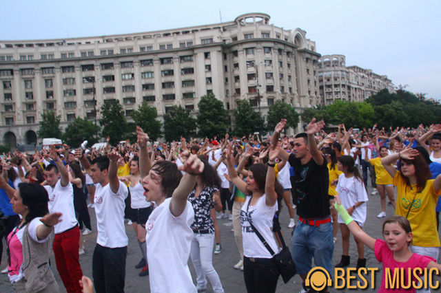 Flashmob cu Alex Velea