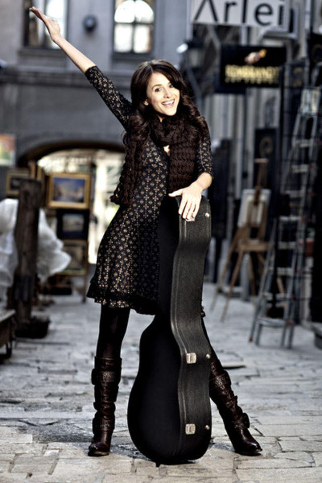 Poze Madalina Manole