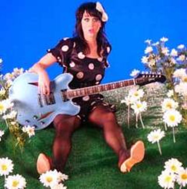 Katy Perry, Valentine`s Day cu Benji Madden