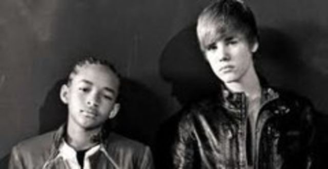 Michael Jackson Vs Justin Bieber Moonwalk