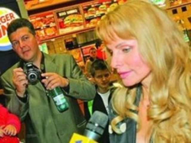 Anastasia Lazariuc se casatoreste