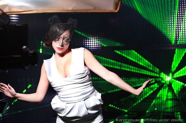 Andra Something New poze filmari clip