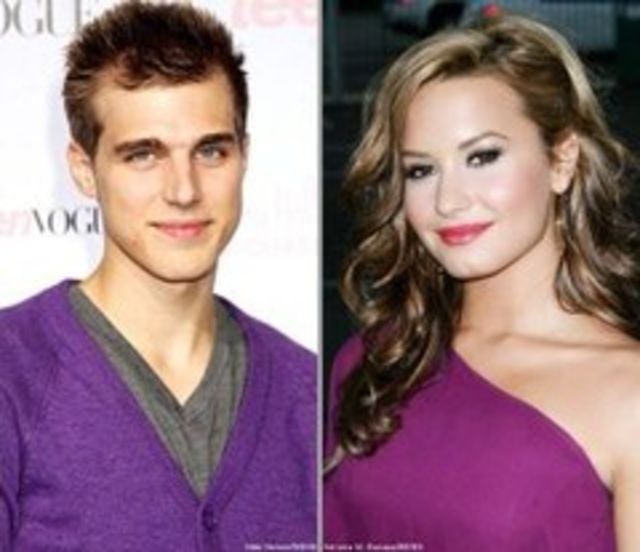 Cody Linley ii dedica o melodie lui Demi Lovato (video)