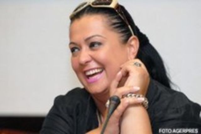 Monica Anghel mai vrea un copil