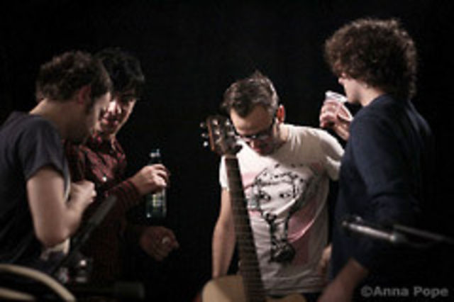 The Amsterdams lanseaza noul album Electromagnetica