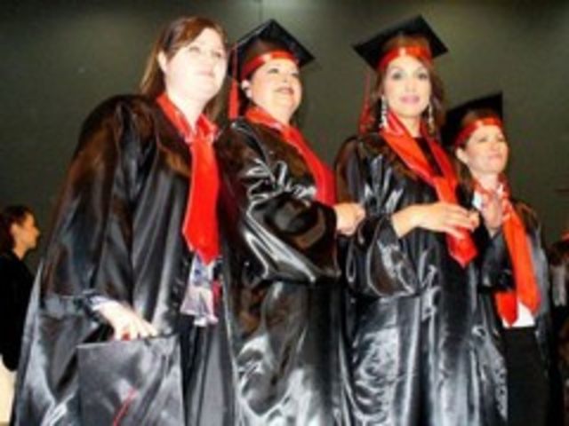 Nico a absolvit Facultatea de Muzica, la 41 de ani