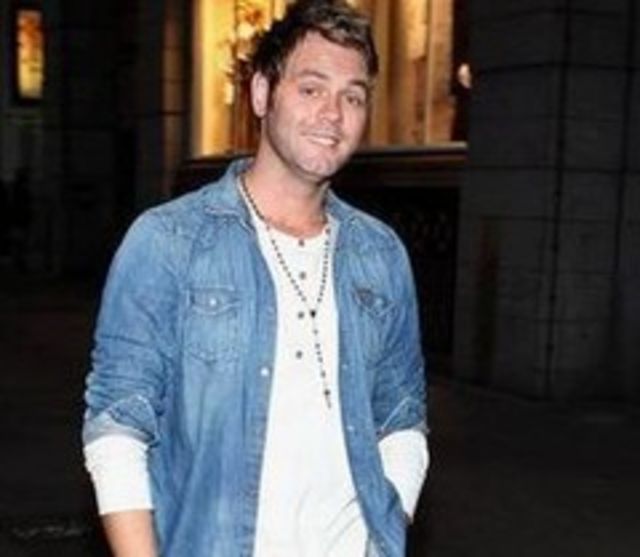 Brian Mcfadden il ameninta pe Nick Jonas